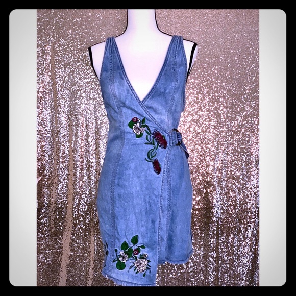 🚨SOLD🚨Denim Floral Wrap Dress - Picture 1 of 3
